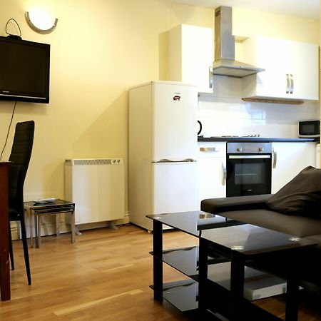 Fine Touch Apartments ลอนดอน ภายนอก รูปภาพ