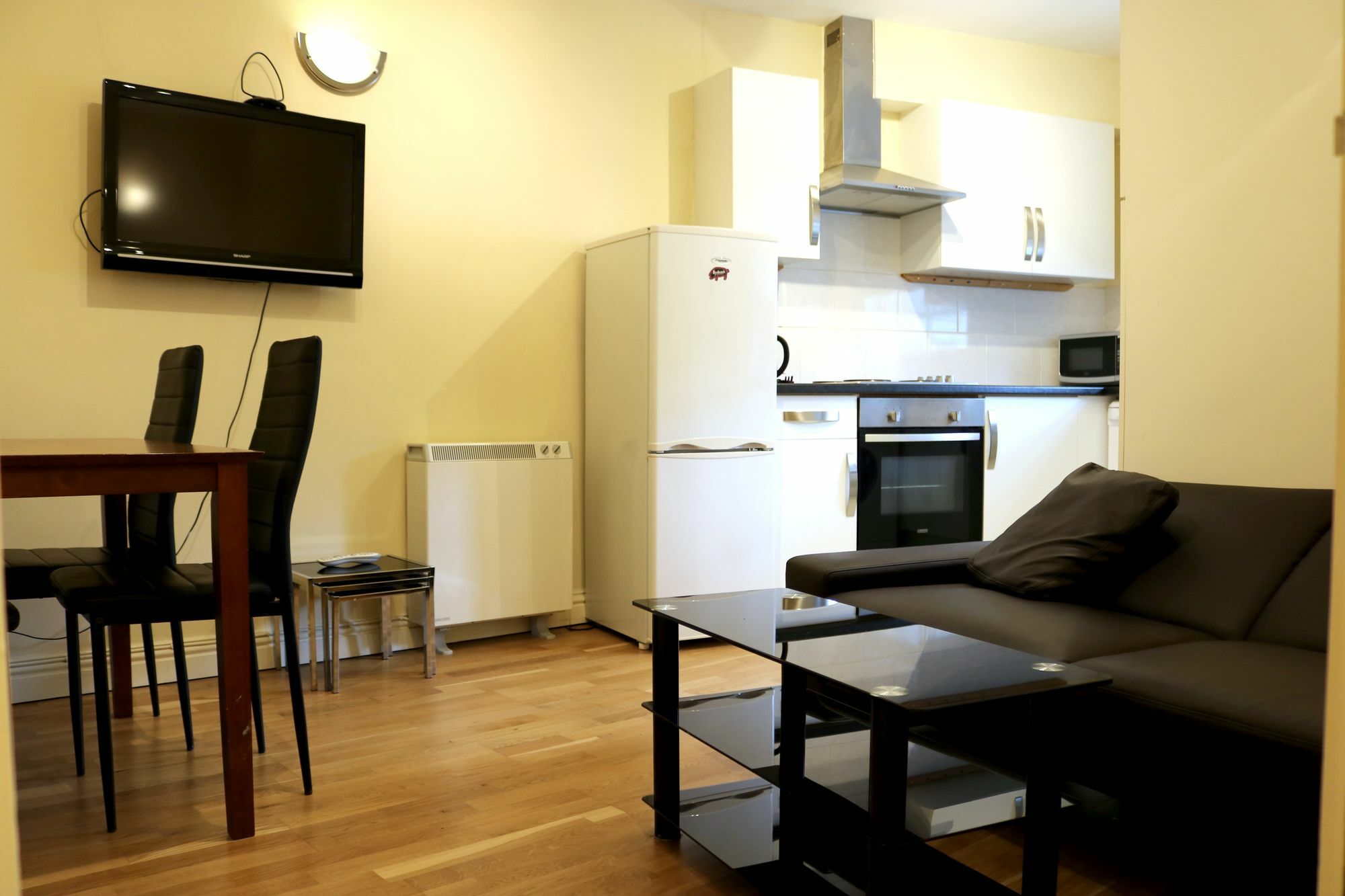 Fine Touch Apartments ลอนดอน ภายนอก รูปภาพ
