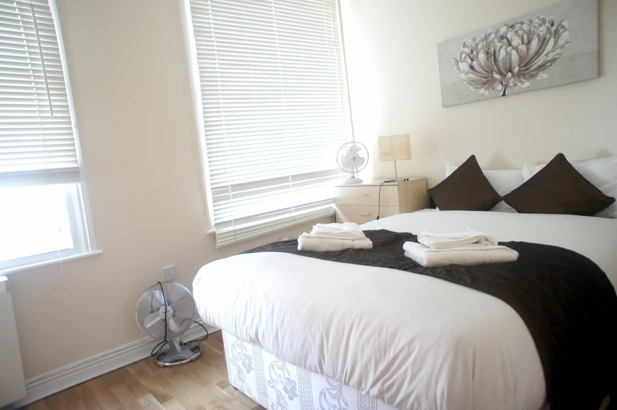Fine Touch Apartments ลอนดอน ภายนอก รูปภาพ