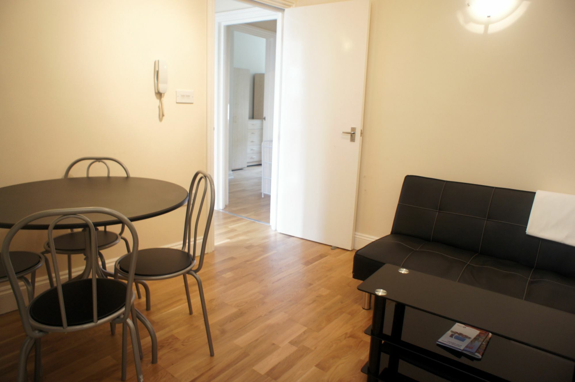 Fine Touch Apartments ลอนดอน ภายนอก รูปภาพ